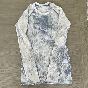Lululemon Swiftly long-sleeve shirt. Size 6.  Perfect condition.